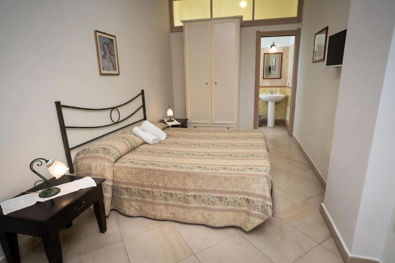 Villa Degli Ulivi タオルミーナ 0*,